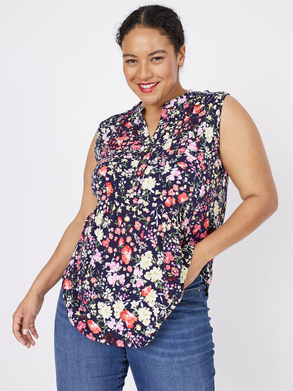 Roz & Ali Sleeveless Botanical Floral Popover - Plus